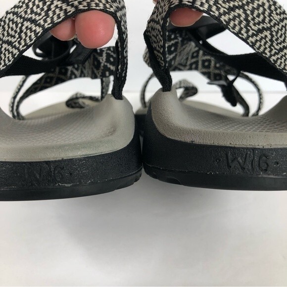 Chaco Classic Sandals Black White Diamond Aztec Print Women’s 6 - Picture 8 of 11